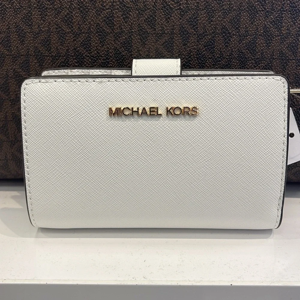 Michael Medium Crossgrain Leather Bifold Wallet
Optic White
NWT - Picture 14 of 16